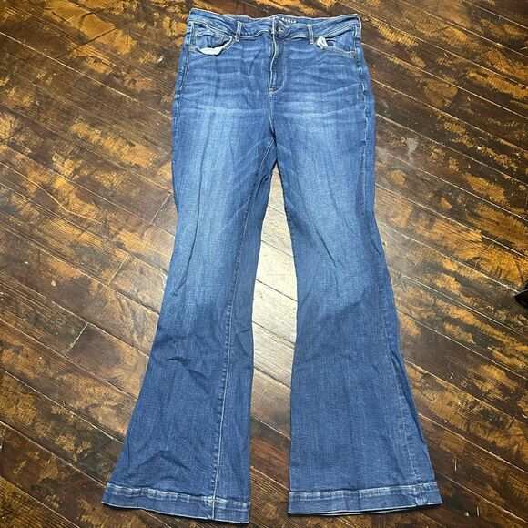 American Eagle Outfitters Denim - American Eagle super high rise flare 16L normcore jeans